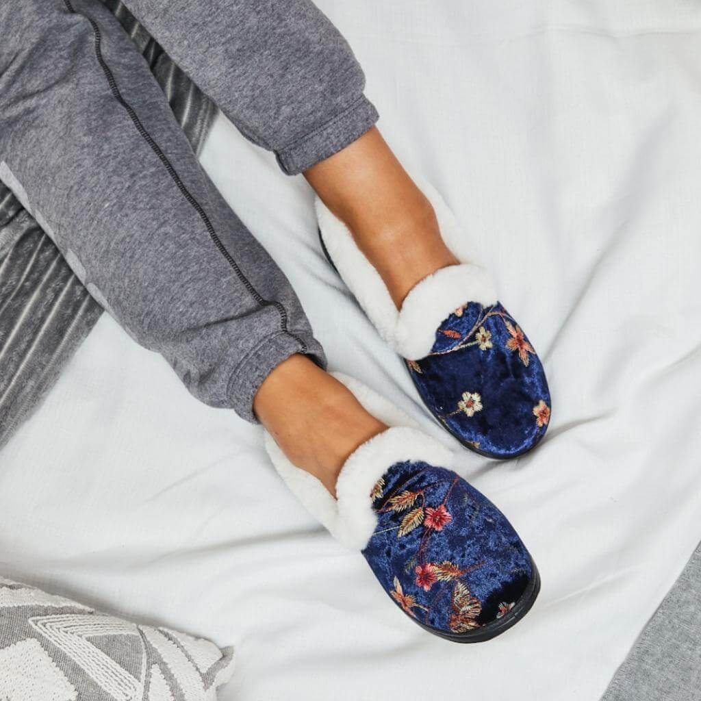 Blue Embroidered Slippers 
